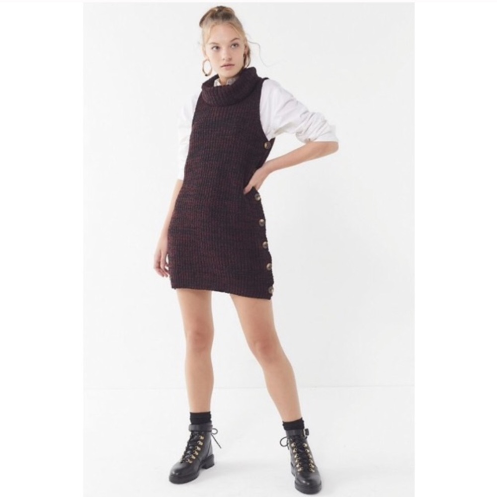 UO Side-Button Turtleneck Sweater Dress - Picture 4 of 8